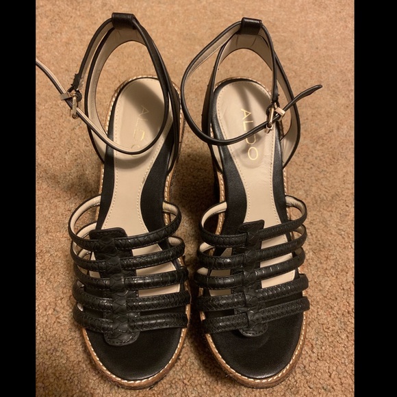 Aldo Wedges Size 8 - Picture 2 of 4